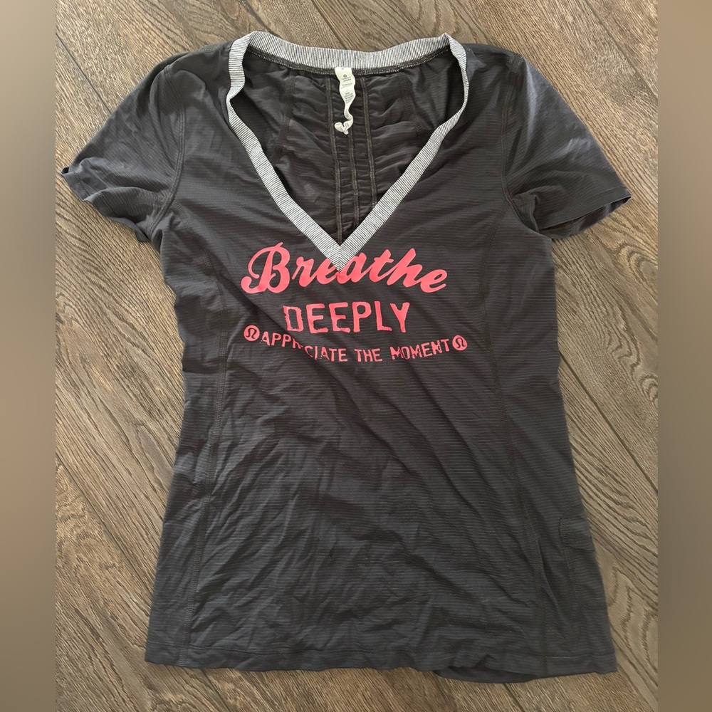 Lululemon workout shirt 6